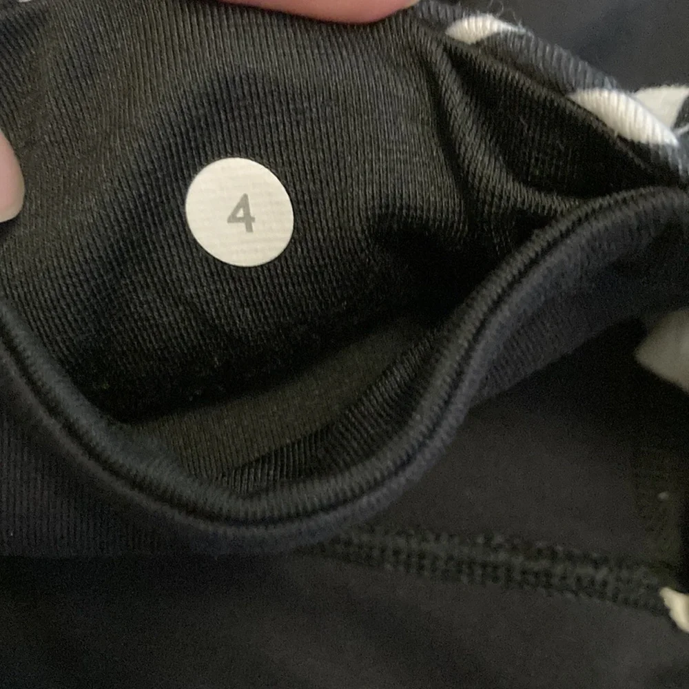 Lululemon Wunder Under Black / Ying Yang Stripe White Black Size 4 - Picture 9 of 11